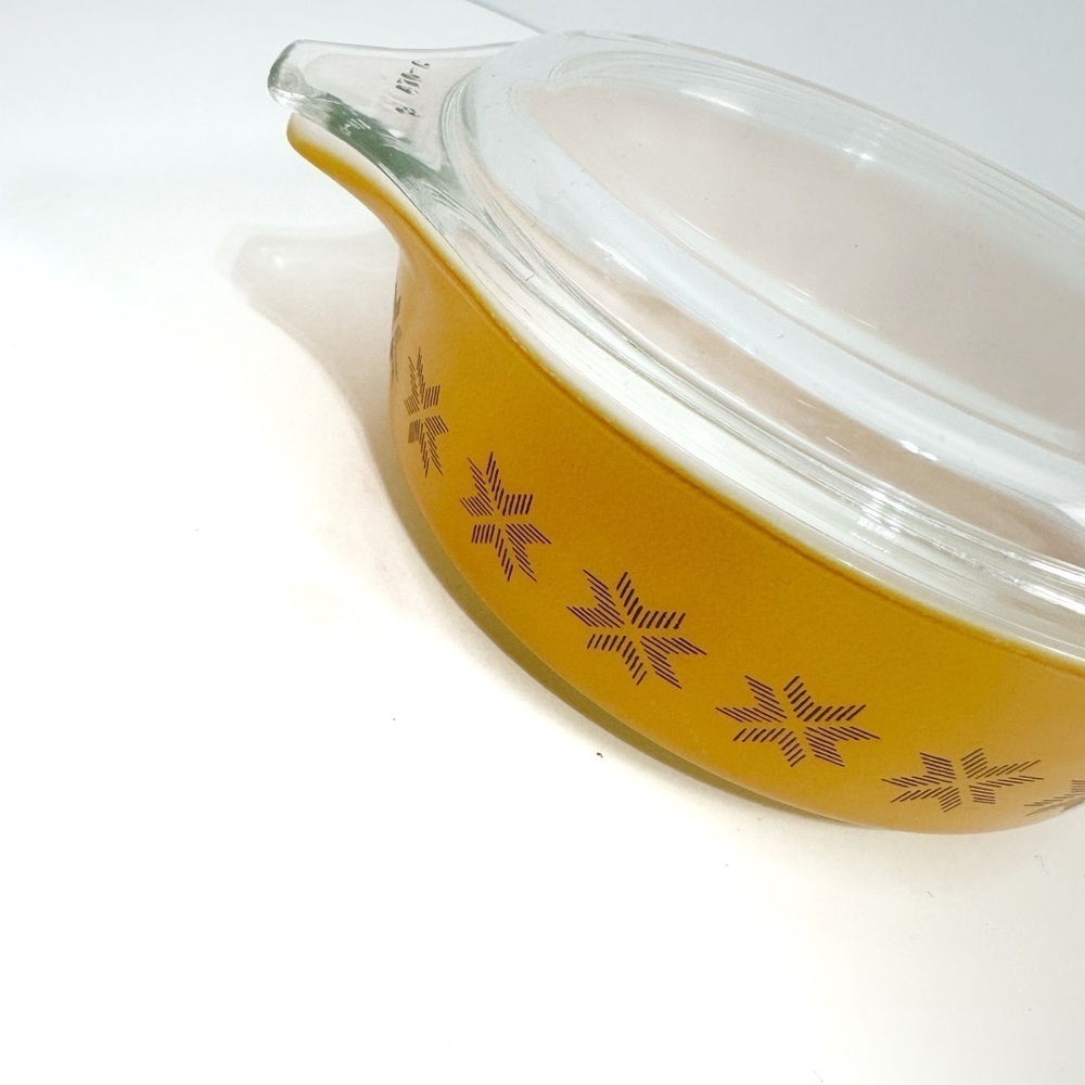 Pyrex Town & Country Cross Stitch Star Orange Casserole Dish With Lid - Picture 4 of 13